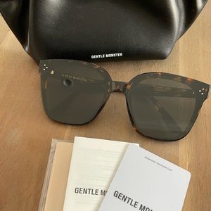 Gentle Monster Rick 01 Sunglasses, Tortoise shell